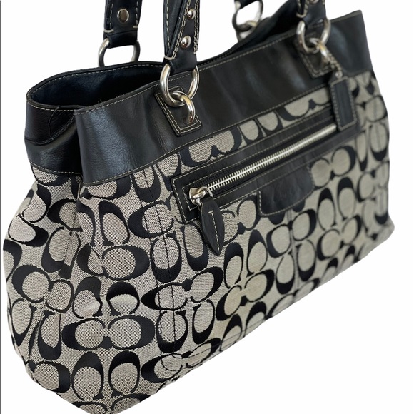 🌸Coach Classic! - Picture 5 of 13